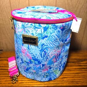 Lilly Pulitzer Blue and Pink Beach Cooler. New With Tag